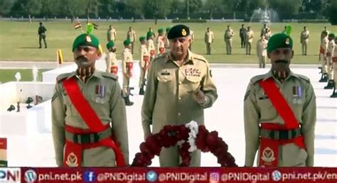 Coas Qamar Javed Bajwa Visits Lahore Garrison