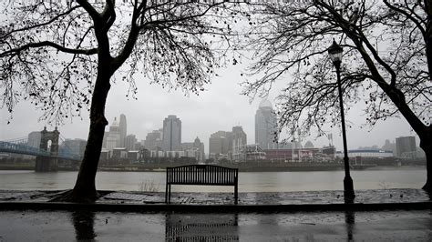Cincinnati weather: Gusty end of week; next week brings frigid temps