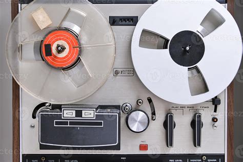 Retro reel to reel tape player and recorder 16695522 Stock Photo at ...