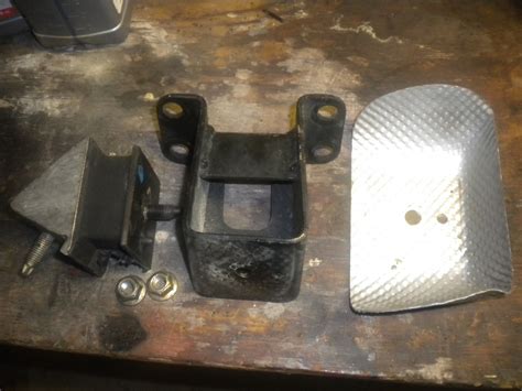 Land Rover Discovery Transmission Mount