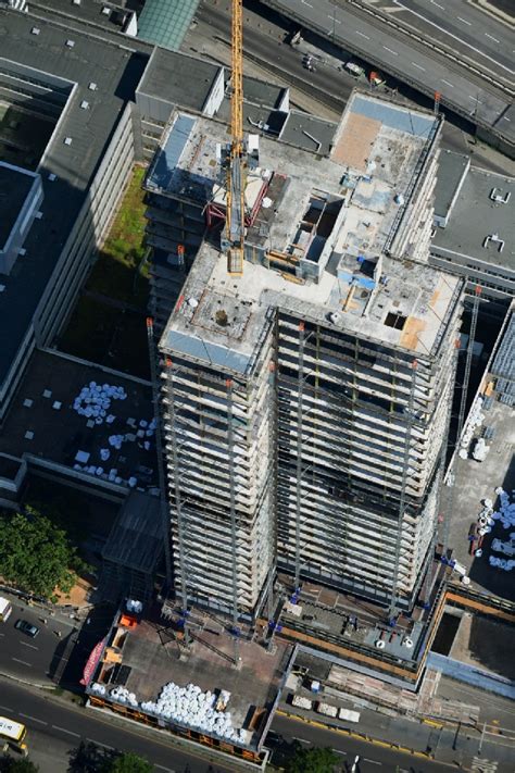 Berlin aus der Vogelperspektive Umbau Hochhaus Gebäude Steglitzer