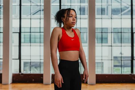 How To Create A Morning Stretch Routine At Home Nike Au