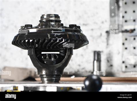 Differential on workbench Stock Photo - Alamy 