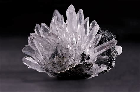 Хрустальную посуду делают из горного хрусталя? - Научно-популярный ...