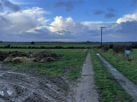 Farm Track No Right Of Way Mr Ignavy Cc By Sa Geograph