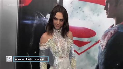 Gal Gadot Encourage Hollywood A Listers To Sing John Lennons Imagine