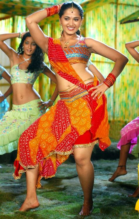Anushka Shetty Hot Sexy Navel Show From Item Song Stills SAREE BELOW NAVEL PHOTOS