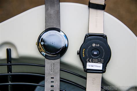 Motorola Moto 360 Vs LG G Watch R