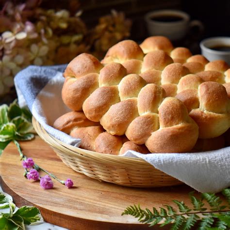 Braided Sweet Yeast Bread Recipe She Loves Biscotti