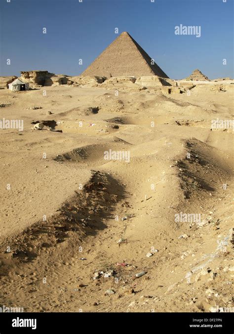 Piramides Egipto Hi Res Stock Photography And Images Alamy