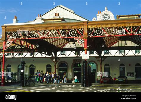 Brighton Railway Station Entrance Hi Res Stock Photography And Images