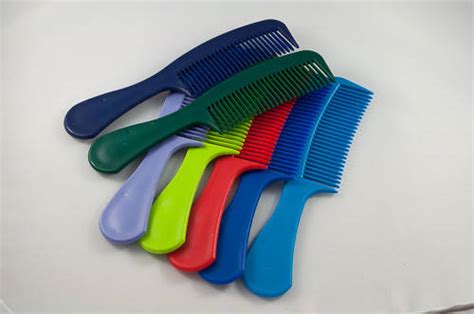 Расческа пластиковая однорядная малая (20 шт.) (ID#257704731), цена: 69 ...