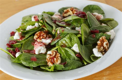 Spinach Salad With Goat Cheese And Walnuts A Nutritious And Delicious Dish Rsaladrecipesyum