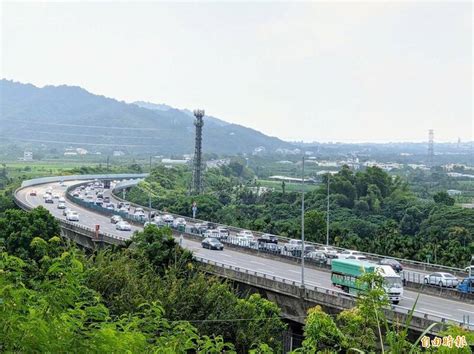 中秋連假首日 國3南投路段塞爆 溪頭、日月潭行車順暢 生活 自由時報電子報