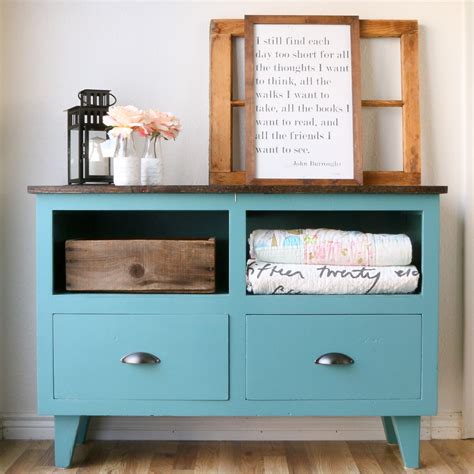 HOW TO DO A FURNITURE MAKEOVER THAT SELLS - A Fresh-Squeezed Life