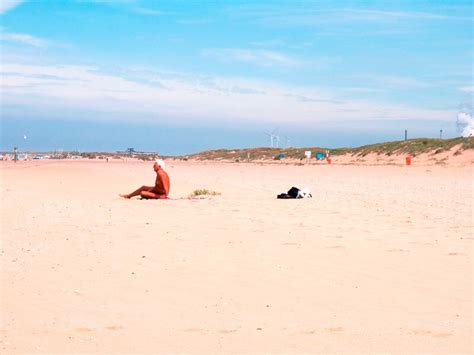 Blootkompas Lees Alles Over Naaktstrand Velsen En Bloemendaal Op