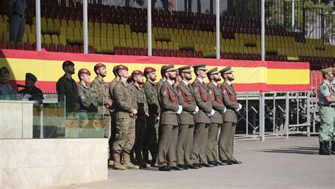 Im Genes De La Visita De La Ministra De Defensa Margarita Robles A La