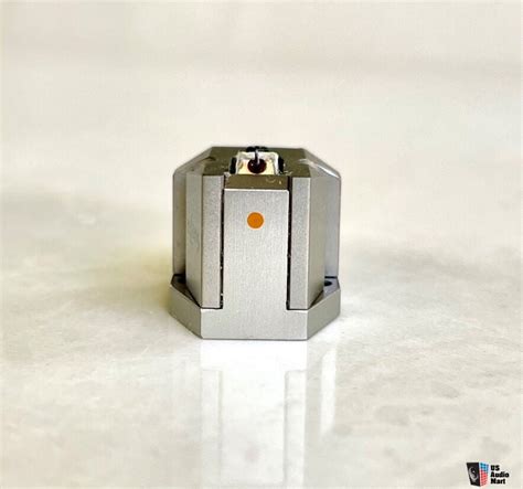 Shelter Model 5000 MC Cartridge Anodized Aluminum Body With Elliptical Nude Diamond On Boron