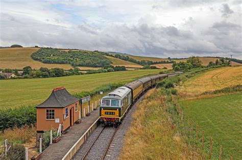 D7018 Doniford Halt D7018 Pictured At Doniford Halt Hau Flickr