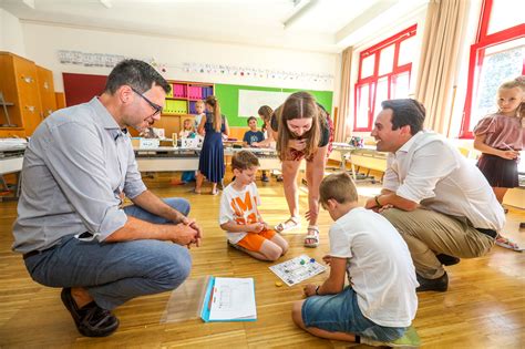 Besuch der Sommerdeutschkurse für ukrainische Schüler innen Presse