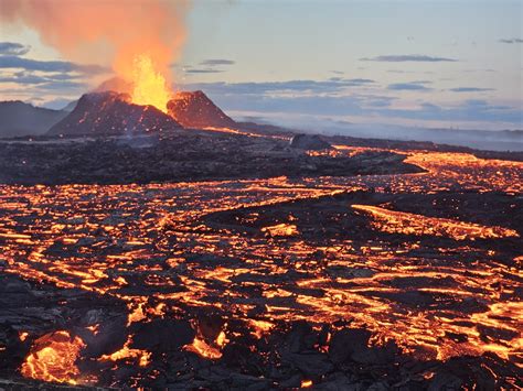 Najbolje Fotografije I Snimci Spektakularne Erupcije Na Islandu Zemlja