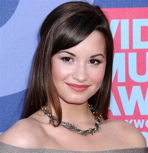 Demi Lovatos 22 Best Hair Moments Of All Time Hairstylecamp