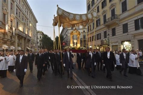 Corpus Domini En Roma Por Primera Vez Realizado Un Domingo Iglesia