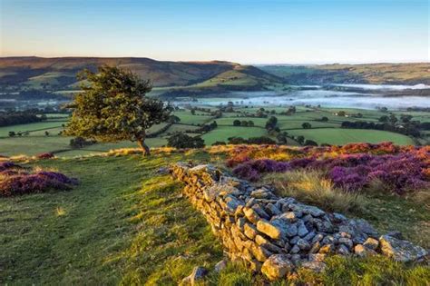 The Peak District In Winter Is A More Peaceful Way To See Britains