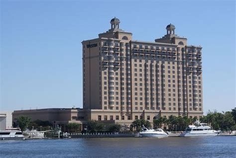 Westin Savannah Harbor Resort & Spa (Savannah, 1999) | Structurae