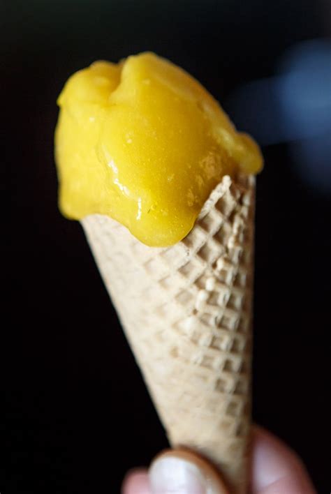 Mango-Sorbet