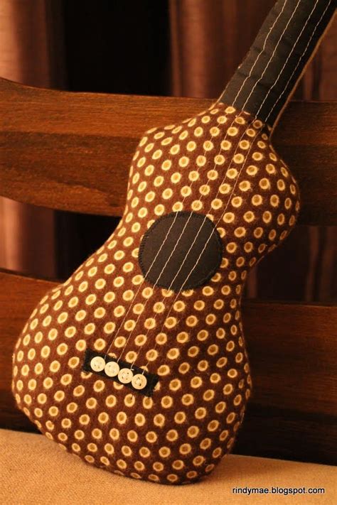 Rindy Mae Ukulele Pillow Doudou