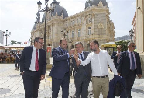 Fotos El Ministro Fija Como L Mite Para El Inicio De Las Obras