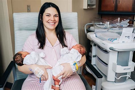 Woman Pregnant In Each Of Her Two Uteruses Gives Birth To Twins Cnn