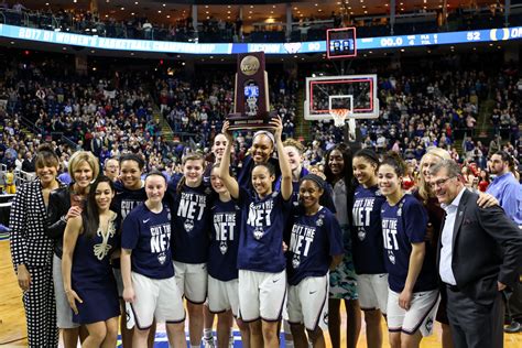 Women S Basketball Uconn Throttles Ducks For 10th Straight Final Four Appearance — The Daily Campus