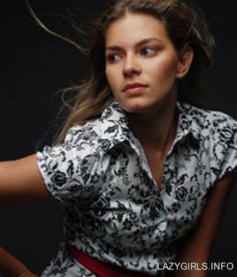 Sib So Laisa Andrioli Hot Football Player Photos Images