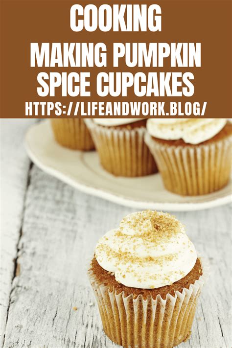 Making Pumpkin Spice Cupcakes