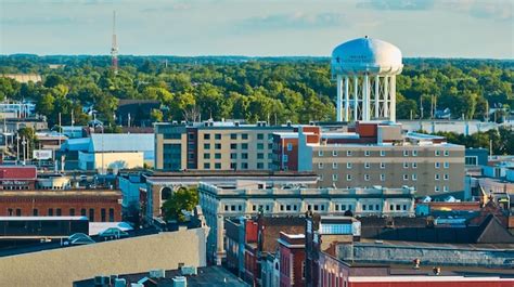 Premium Photo Downtown Muncie In Aerial Of City Buildings Leading To