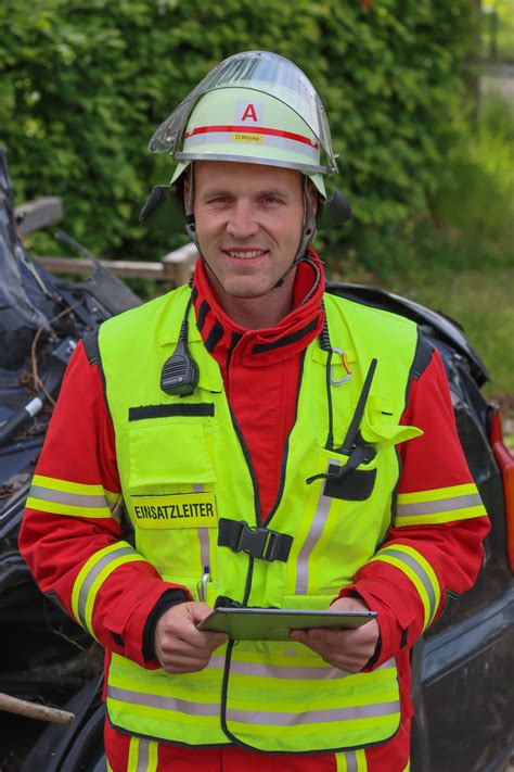 Was Macht Eigentlich Ein Kommandant Feuerwehr Bischweier