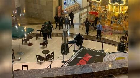 Murió Una Joven En Centro Comercial Santa Fe Tras Caer Del Segundo Piso