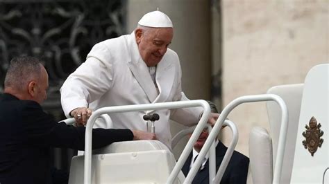 El Papa Francisco Es Ingresado En Un Hospital Tras Mostrar S Ntomas De