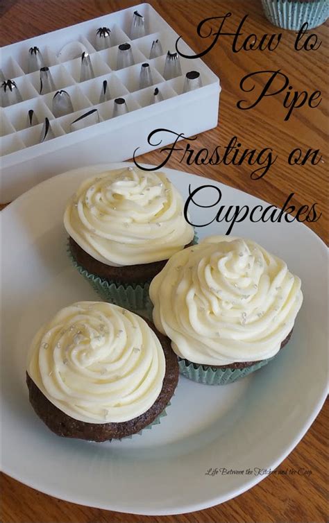 How To Pipe Frosting On Cupcakes