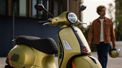 Vespa Gts Super Sport 300 Price Colours Specs Vespa Uk