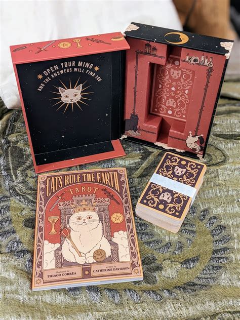 Cats Rule The Earth Tarot Card Deck And Guidebook For The Feline