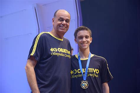 Cerim Nia De Premia O Dos Alunos Do Objetivo Medalhistas Na Oba Na