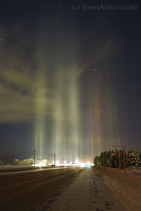 Light pillars and aurora over Montana | Today's Image | EarthSky