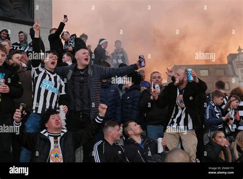 Newcastle united fans hi-res stock photography and images - Alamy