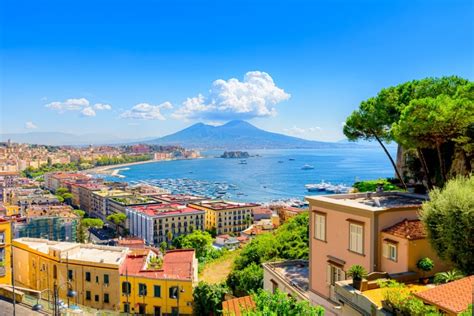 Quels Sont Les Lieux Incontournables Visiter Naples Gincv