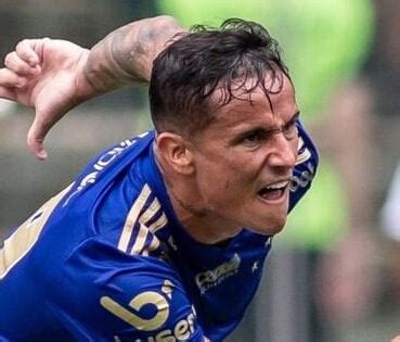 Atuações do Cruzeiro contra o Villa Nova quem se destacou quem foi