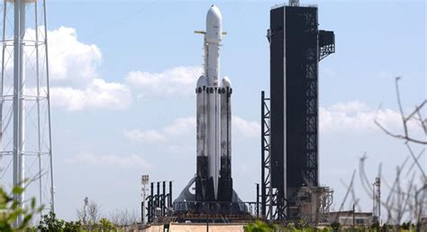 Spacex To Fly Reused Falcon Heavy Boosters On Nasa Europa Clipper Launch