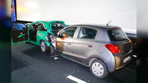 N Chtliches Chaos Auf A Fahrzeugbrand Und Auffahrunfall